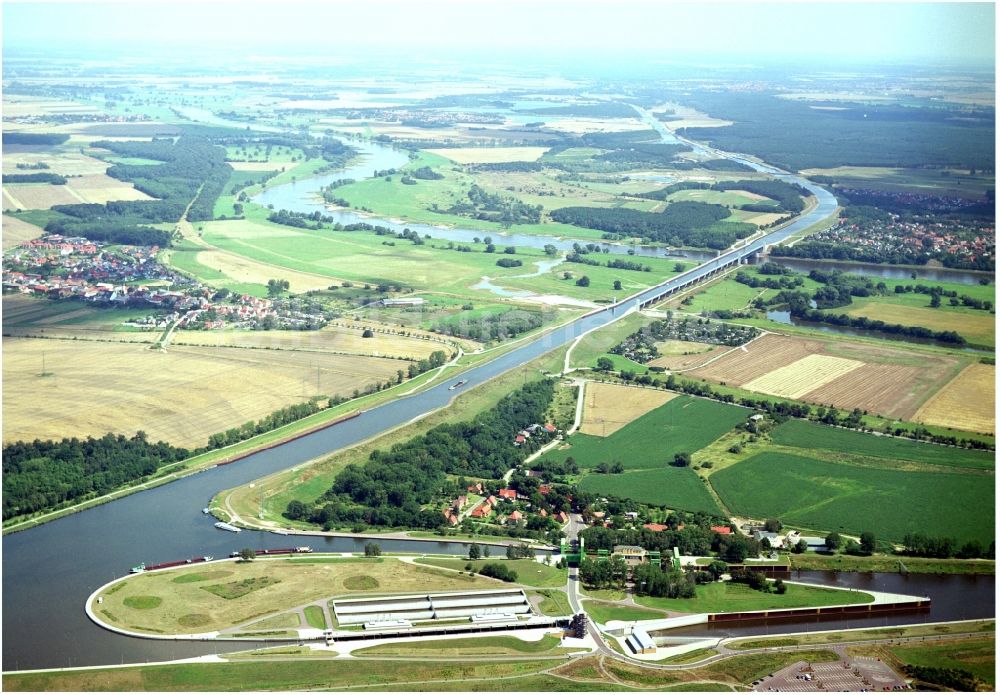 Luftbild Wolmirstedt - Schleusen am Schiffshebewerk Rothensee am Elbe-Havel-Kanal am Wasserstraßenkreuz MD bei Rothensee in Sachsen-Anhalt