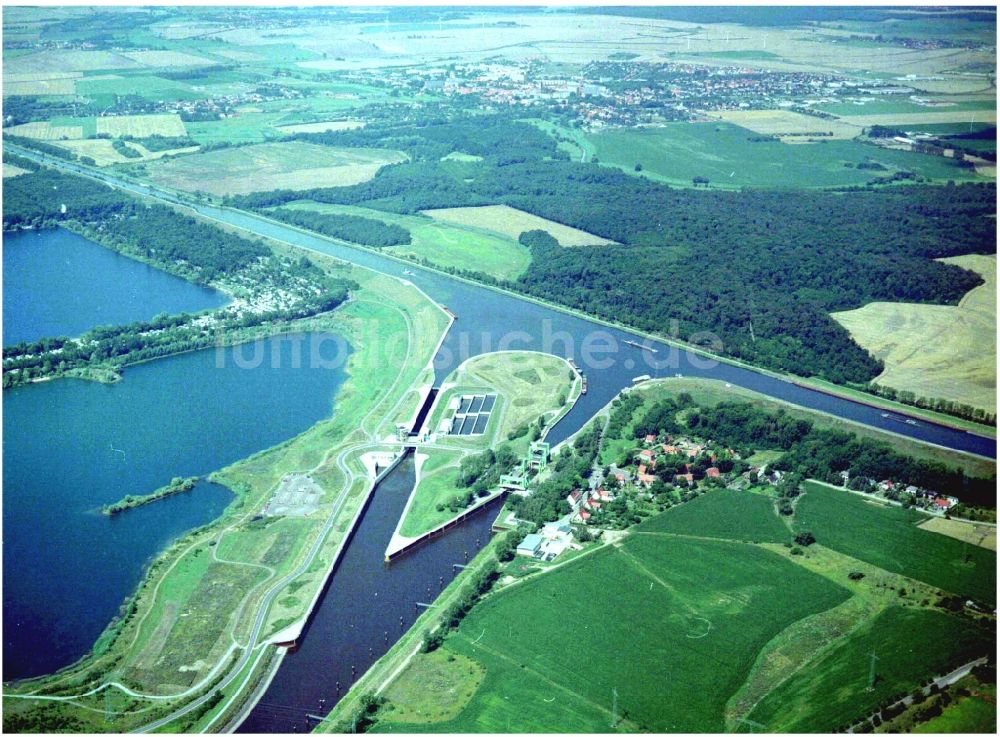 Wolmirstedt aus der Vogelperspektive: Schleusen am Schiffshebewerk Rothensee am Elbe-Havel-Kanal am Wasserstraßenkreuz MD bei Rothensee in Sachsen-Anhalt