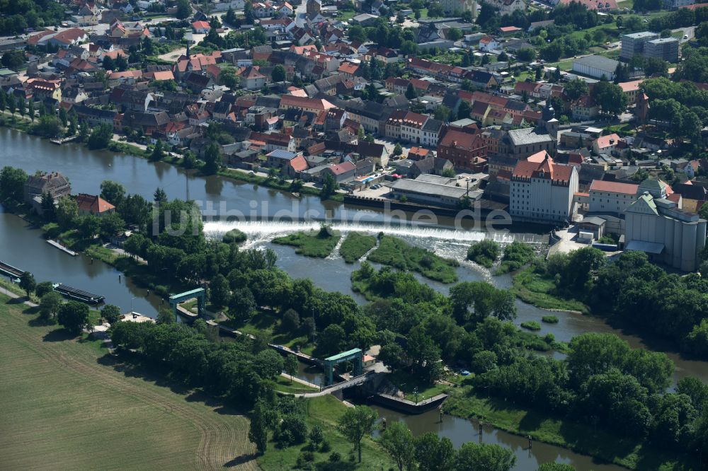 Könnern aus der Vogelperspektive: Schleusenanlagen Schleuse Alsleben an der Saale in Könnern im Bundesland Sachsen-Anhalt, Deutschland