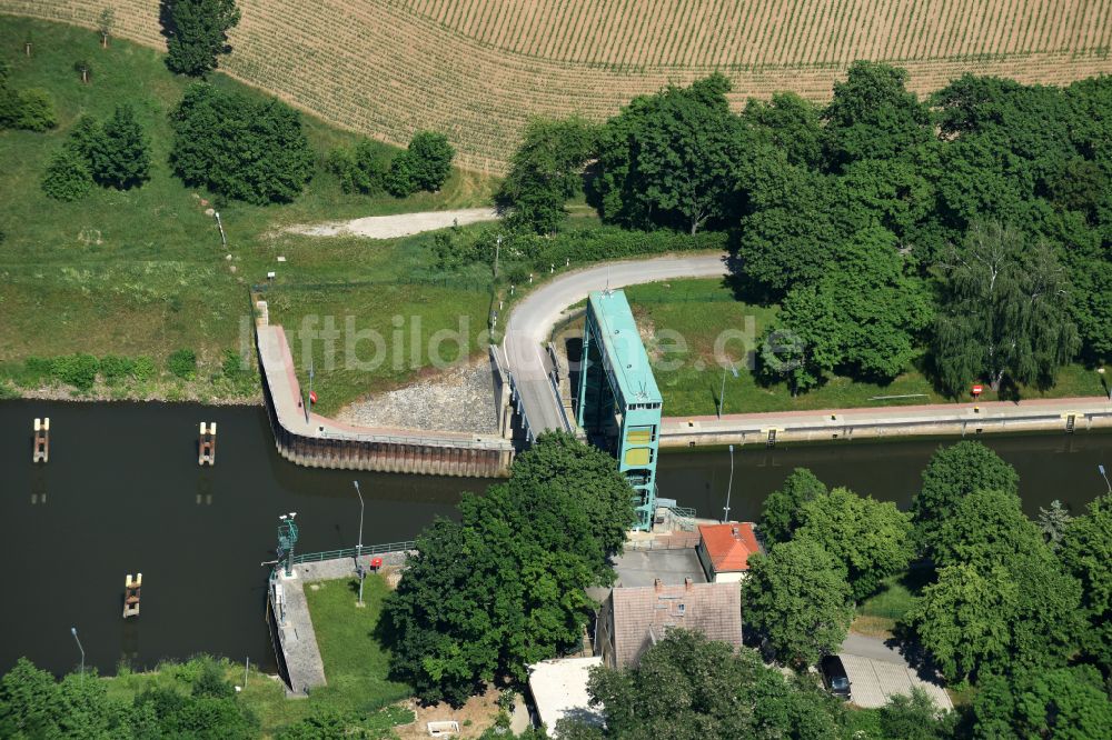 Luftbild Könnern - Schleusenanlagen Schleuse Alsleben an der Saale in Könnern im Bundesland Sachsen-Anhalt, Deutschland