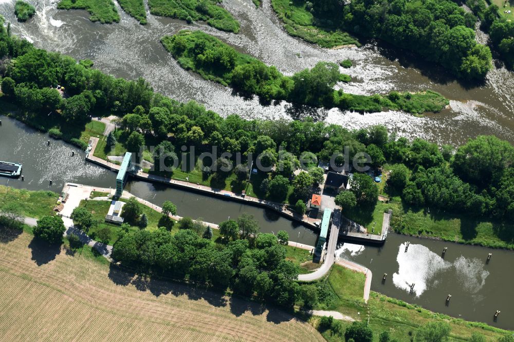 Könnern aus der Vogelperspektive: Schleusenanlagen Schleuse Alsleben an der Saale in Könnern im Bundesland Sachsen-Anhalt, Deutschland