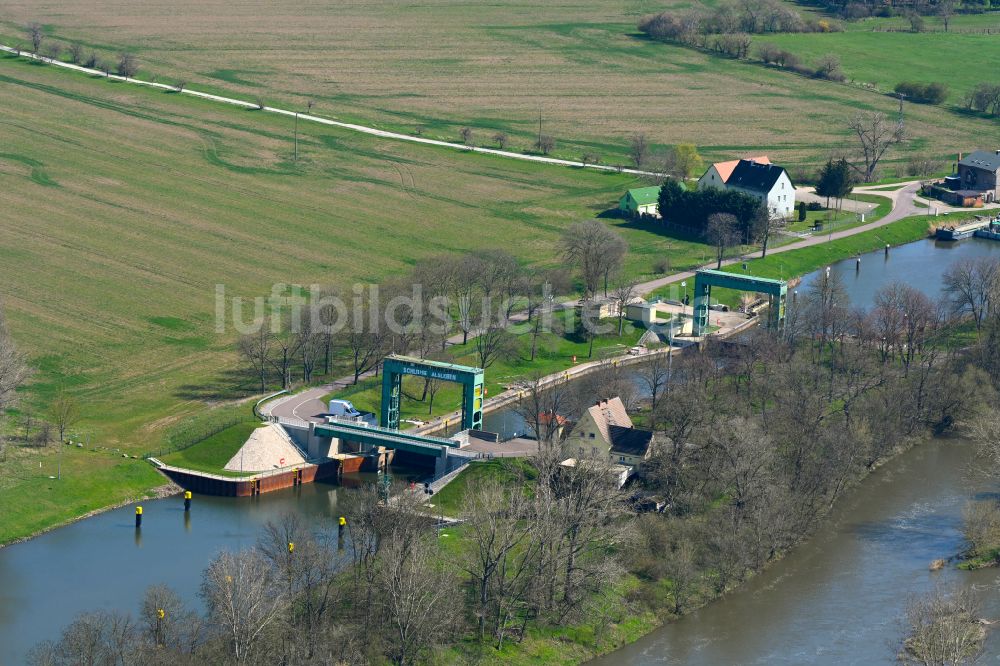 Luftaufnahme Könnern - Schleusenanlagen Schleuse Alsleben an der Saale in Könnern im Bundesland Sachsen-Anhalt, Deutschland