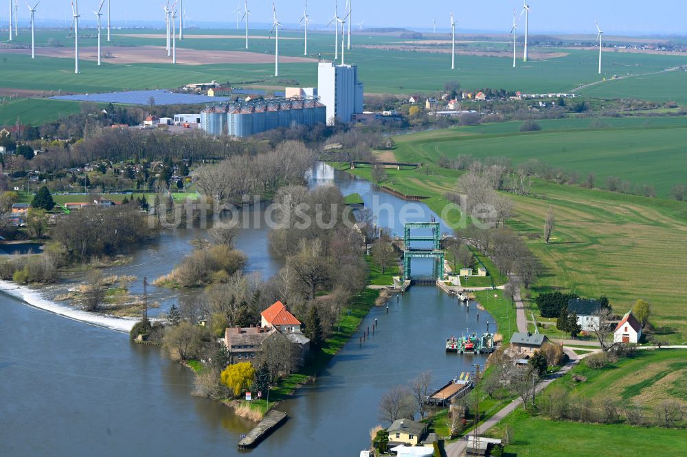 Luftbild Könnern - Schleusenanlagen Schleuse Alsleben an der Saale in Könnern im Bundesland Sachsen-Anhalt, Deutschland