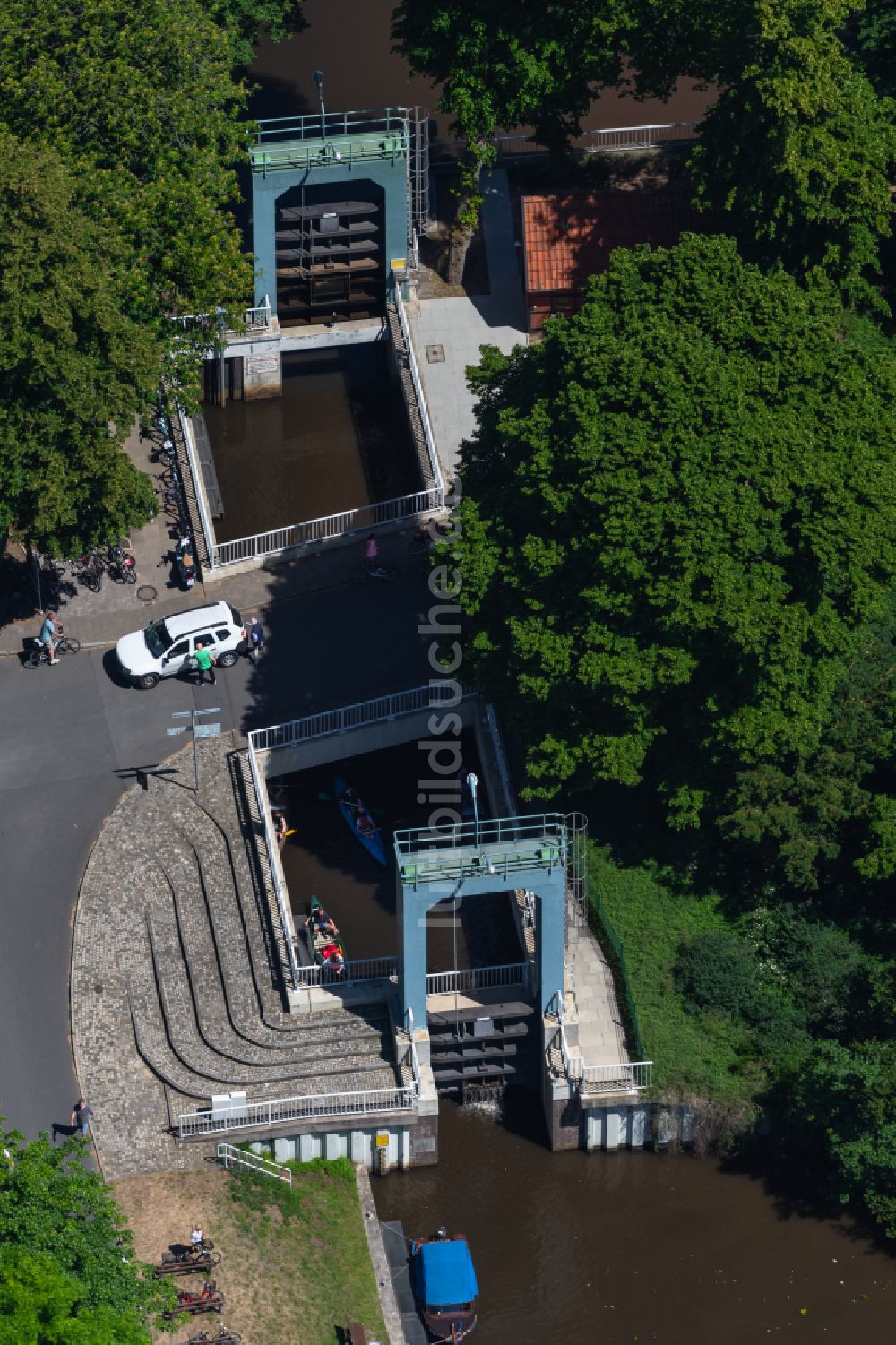 Luftaufnahme Bremen - Schleusenanlagen der Schleuse Kuhsiehl am Abzweig der Wümme - Kuhgraben in Bremen, Deutschland