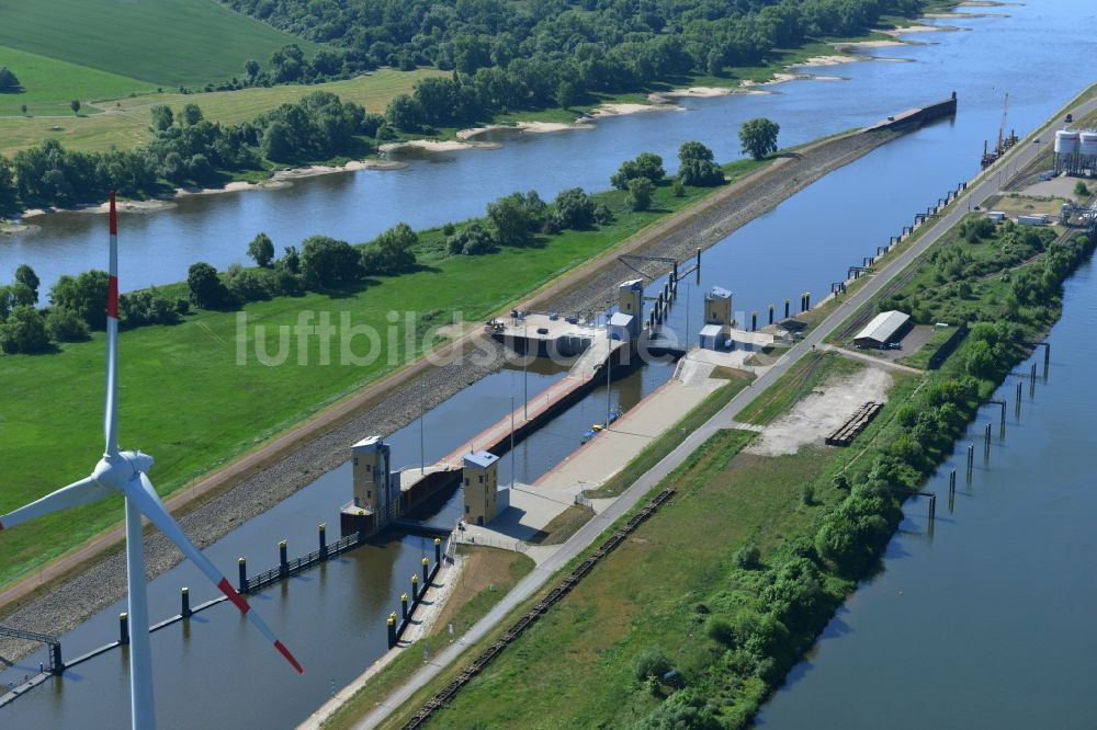 Luftbild Magdeburg - Schleusenanlagen am Ufer der Wasserstraße des am Abstiegskanal Rothensee in Magdeburg im Bundesland Sachsen-Anhalt