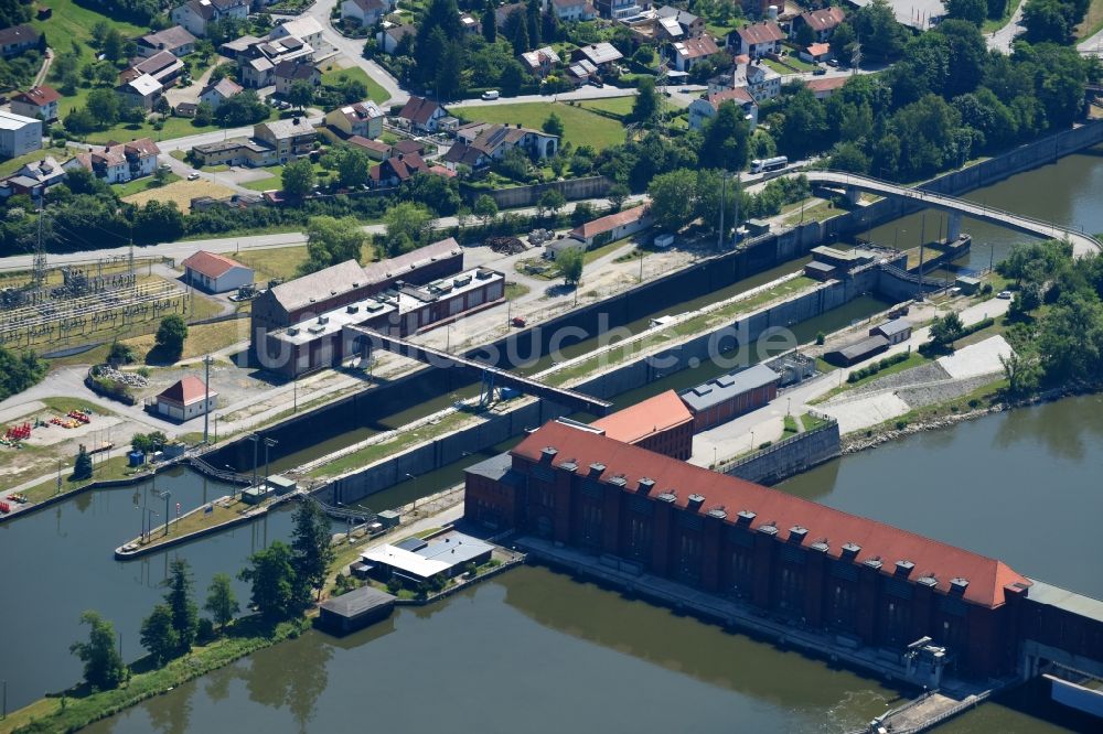 Luftbild Passau - Schleusenanlagen am Ufer der Wasserstraße der Donau im Ortsteil Maierhof in Passau im Bundesland Bayern, Deutschland