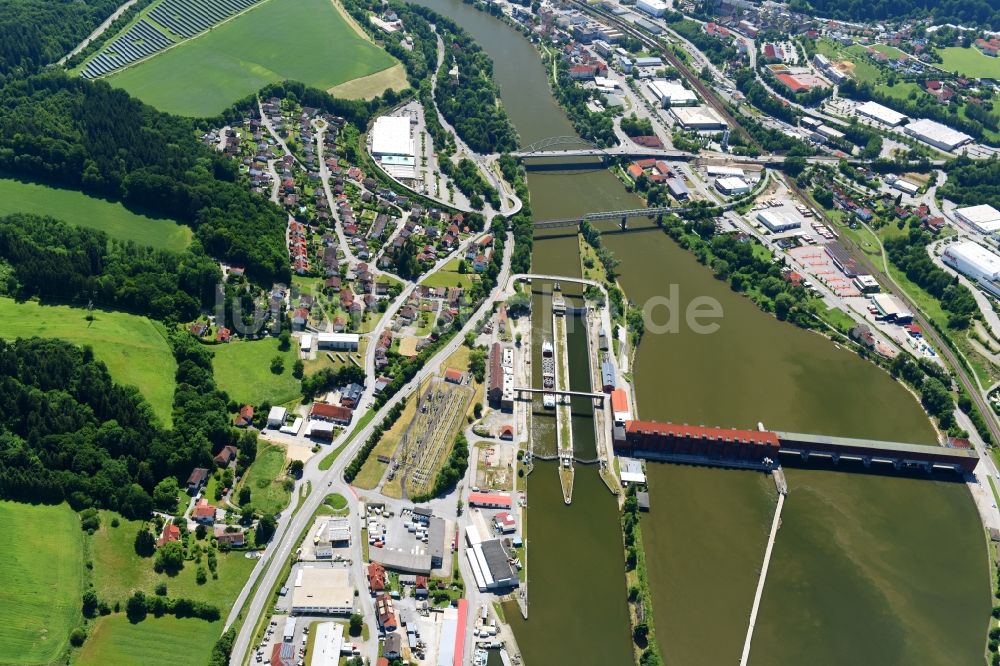 Passau aus der Vogelperspektive: Schleusenanlagen am Ufer der Wasserstraße der Donau im Ortsteil Maierhof in Passau im Bundesland Bayern, Deutschland