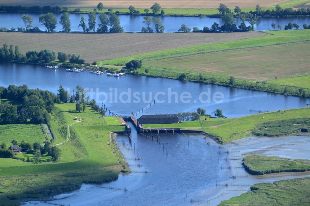 Luftbild Drage - Schleusenanlagen am Ufer der Wasserstraße des Eider in Drage im Bundesland Schleswig-Holstein