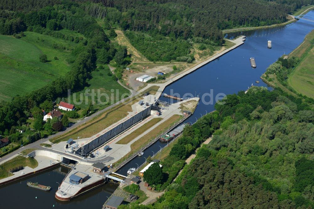 Luftbild Wusterwitz - Schleusenanlagen am Ufer der Wasserstraße des Elbe-Havel-Kanales in Wusterwitz im Bundesland Brandenburg