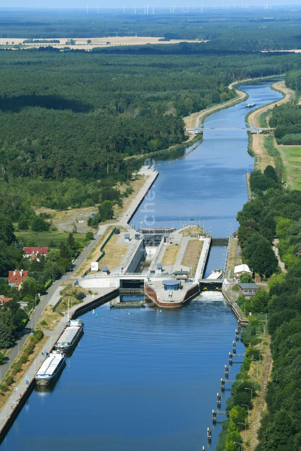 Luftbild Wusterwitz - Schleusenanlagen am Ufer der Wasserstraße des Elbe-Havel-Kanales in Wusterwitz im Bundesland Brandenburg