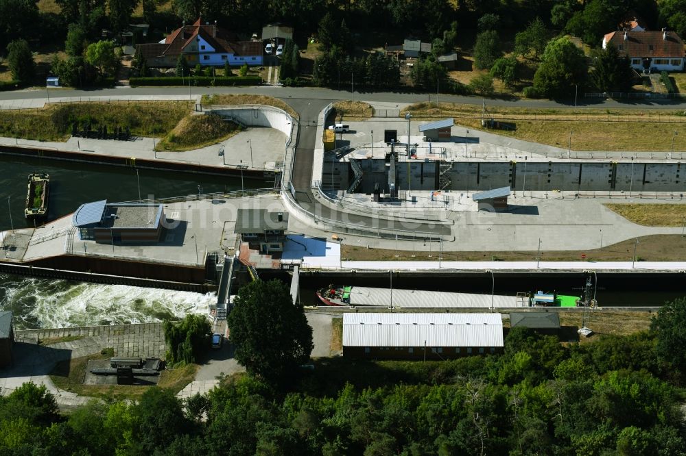 Luftaufnahme Wusterwitz - Schleusenanlagen am Ufer der Wasserstraße des Elbe-Havel-Kanales in Wusterwitz im Bundesland Brandenburg