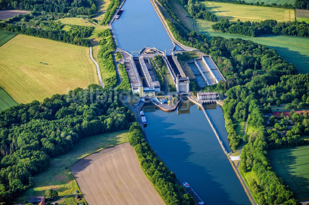 Luftbild Esterholz - Schleusenanlagen am Ufer der Wasserstraße Elbe Seitenkanal in Esterholz im Bundesland Niedersachsen, Deutschland