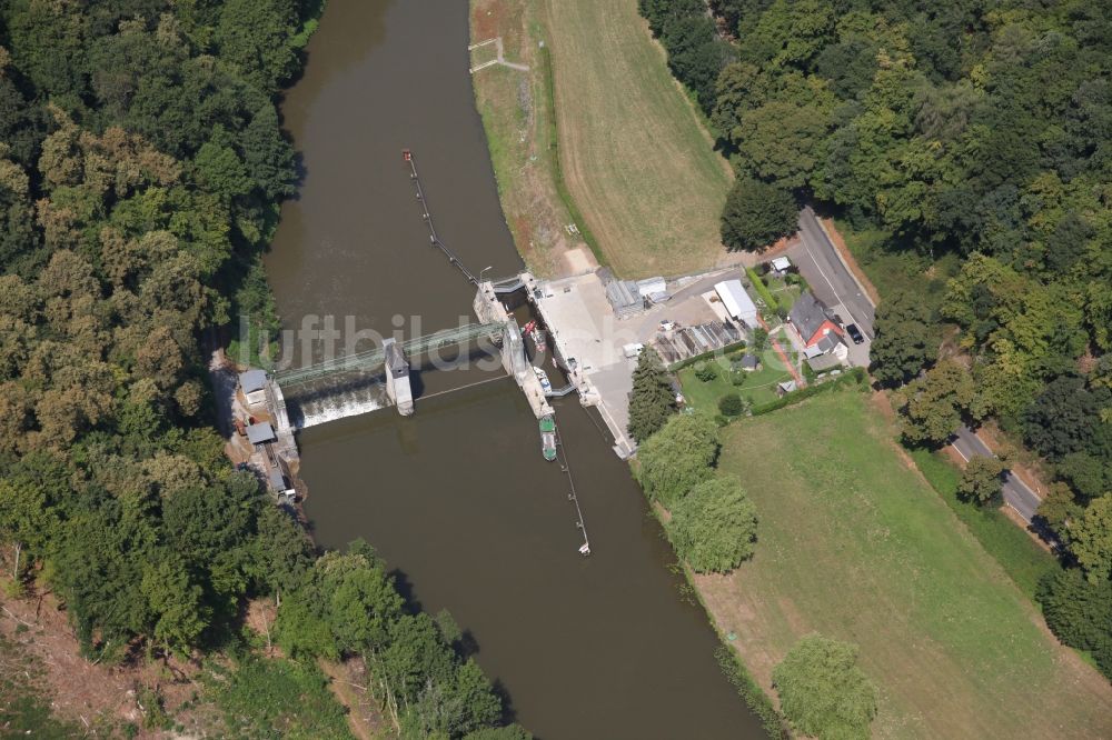 Cramberg von oben - Schleusenanlagen am Ufer der Wasserstraße der Lahn in Cramberg im Bundesland Rheinland-Pfalz, Deutschland