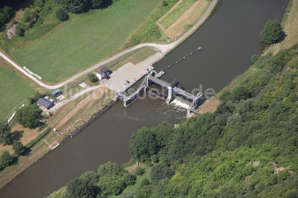 Luftaufnahme Scheidt - Schleusenanlagen am Ufer der Wasserstraße der Lahn in Scheidt im Bundesland Rheinland-Pfalz, Deutschland