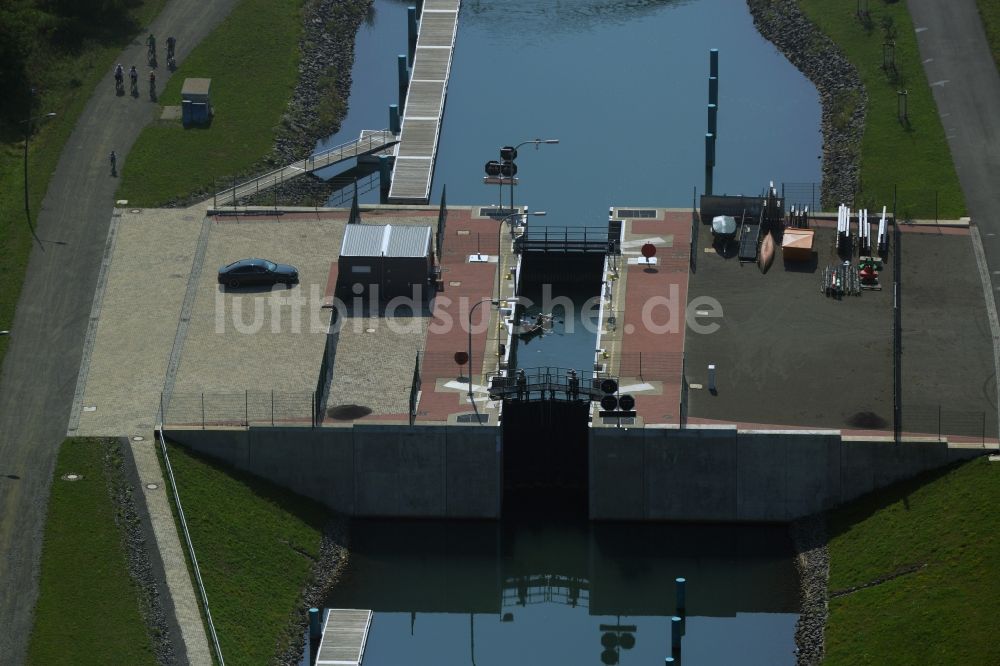 Luftbild Markkleeberg - Schleusenanlagen am Ufer der Wasserstraße des Verbindungskanal Auenhainer Bucht des Markkleeberger See in Markkleeberg im Bundesland Sachsen