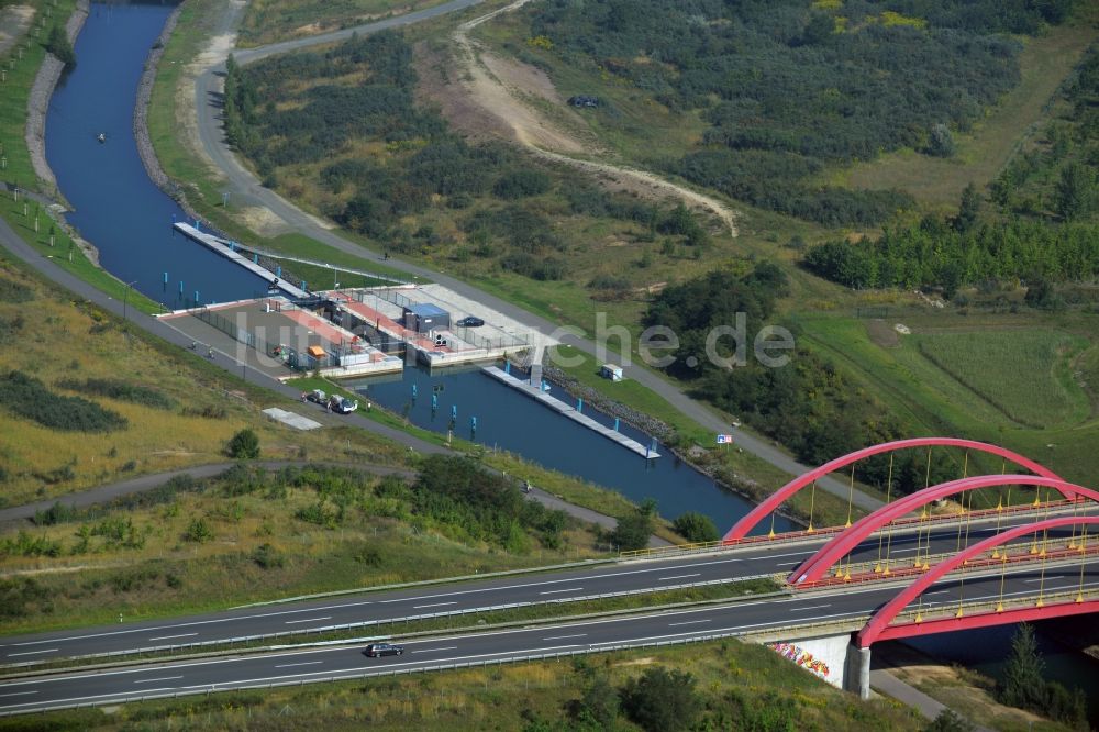 Luftbild Markkleeberg - Schleusenanlagen am Ufer der Wasserstraße des Verbindungskanal Auenhainer Bucht - Störmthaler See in Markkleeberg im Bundesland Sachsen