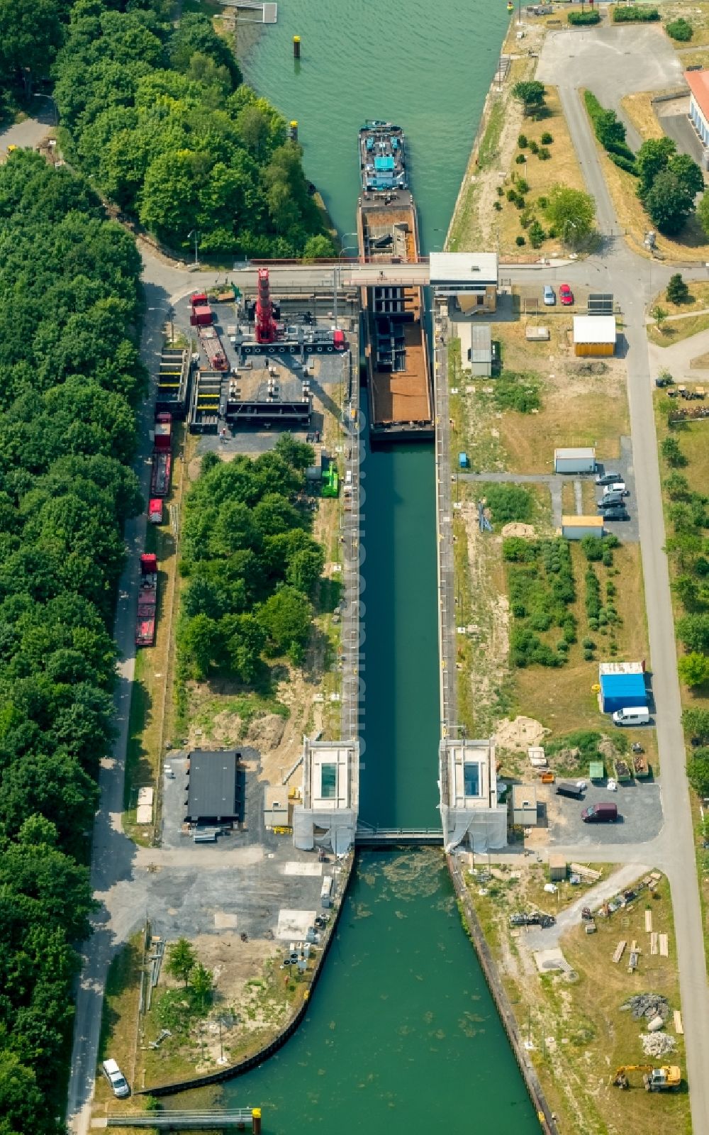 Luftbild Dorsten - Schleusenanlagen am Ufer der Wasserstraße der WDK Wesel-Datteln-Kanal der WSV Wasserstraßen- und Schifffahrtsverwaltung des Bundes in Dorsten im Bundesland Nordrhein-Westfalen, Deutschland