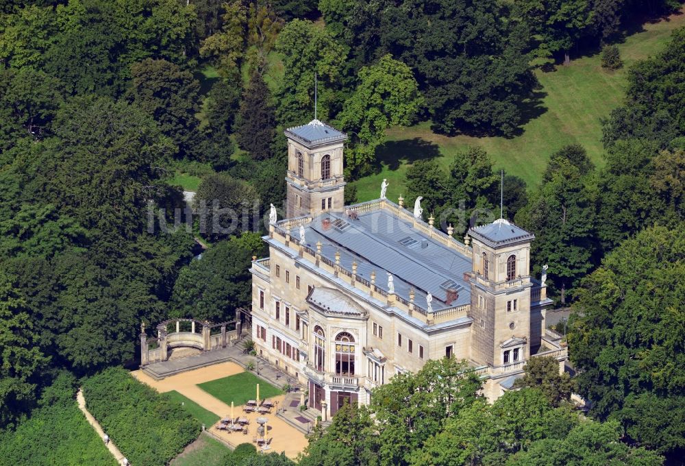 Luftaufnahme Dresden - Schloss Albrechtsberg am Ufer der Elbe in Dresden im Bundesland Sachsen