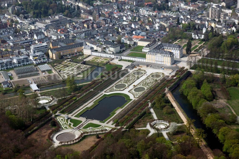 Brühl von oben - Schloss Augustusburg Brühl