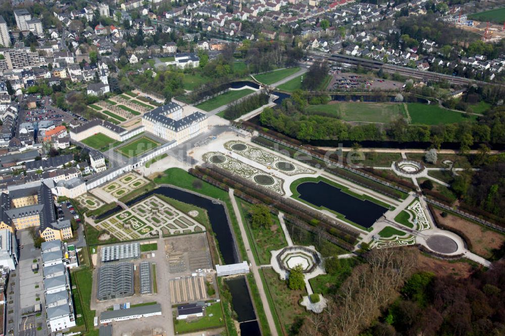 Brühl aus der Vogelperspektive: Schloss Augustusburg Brühl