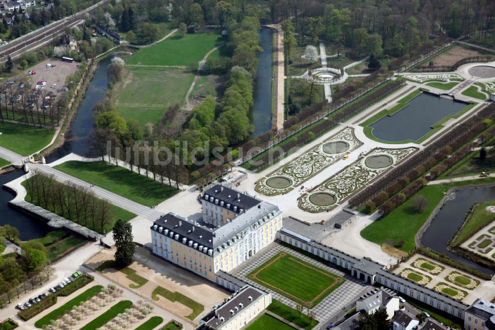 Brühl aus der Vogelperspektive: Schloss Augustusburg Brühl