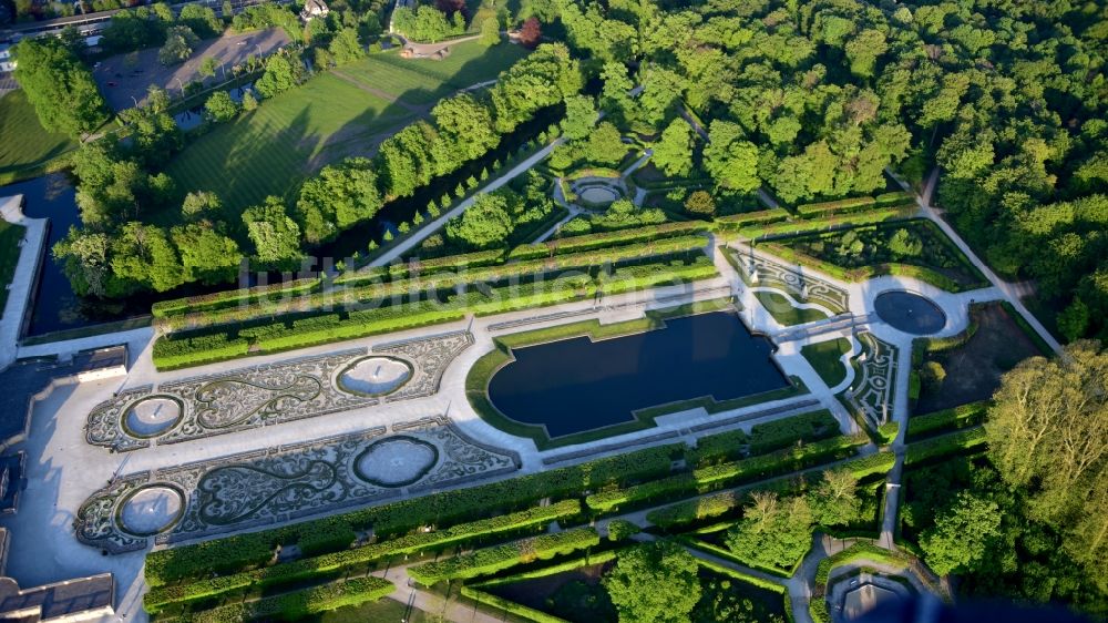 Brühl von oben - Schloss Augustusburg in Brühl in Nordrhein-Westfalen