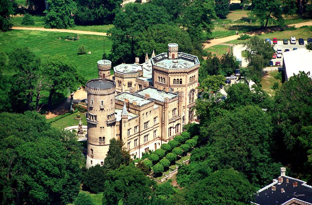 Luftaufnahme Potsdam-Babelsberg - Schloß Babelsberg im Park Babelsberg in Potsdam.