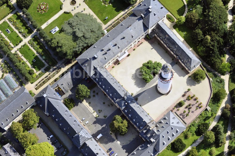 Luftaufnahme Bad Homburg - Schloss Bad Homburg und Schlosspark in Homburg, Hessen