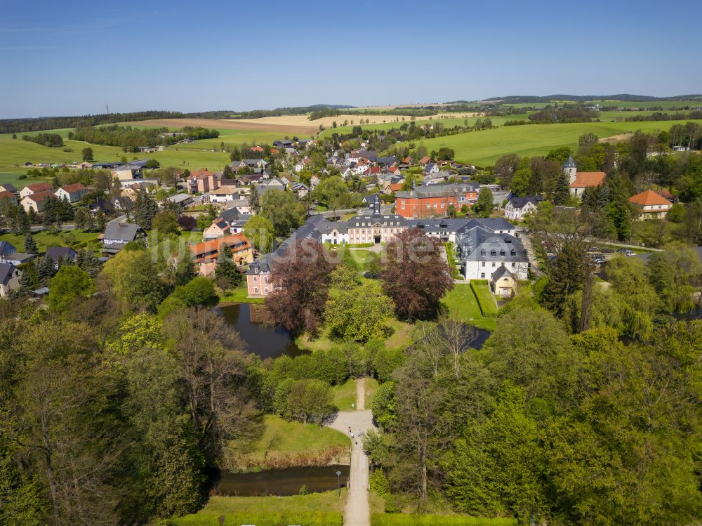 Luftbild Großharthau - Schloß Barock- und Schlosspark in Großharthau im Bundesland Sachsen, Deutschland