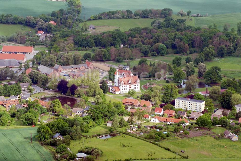 Basedow aus der Vogelperspektive: Schloß Basedow