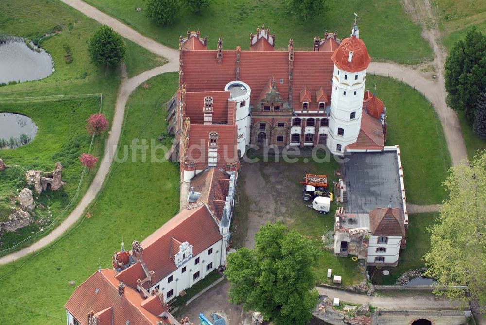 Luftaufnahme Basedow - Schloß Basedow