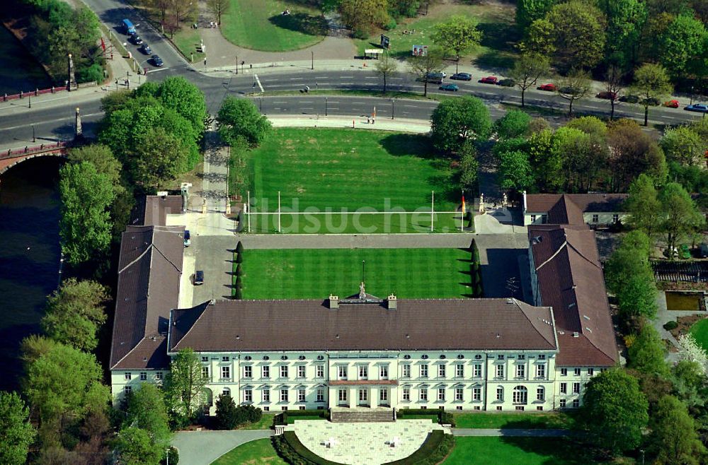 Luftaufnahme Berlin-Tiergarten - Schloß Bellevue im Berliner Tiergarten (Amtssitz des Bundespräsidenten).