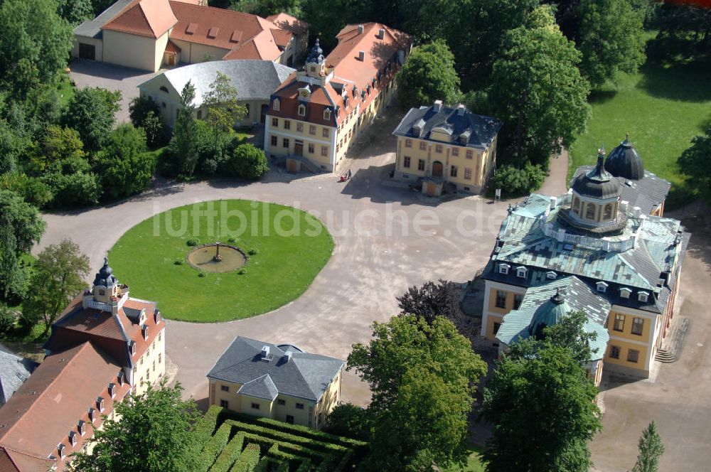 Weimar aus der Vogelperspektive: Schloss Belvedere südlich von Weimar in Thüringen