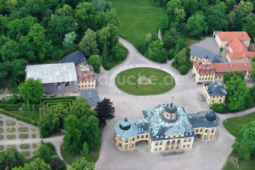 Weimar aus der Vogelperspektive: Schloss Belvedere südlich von Weimar in Thüringen