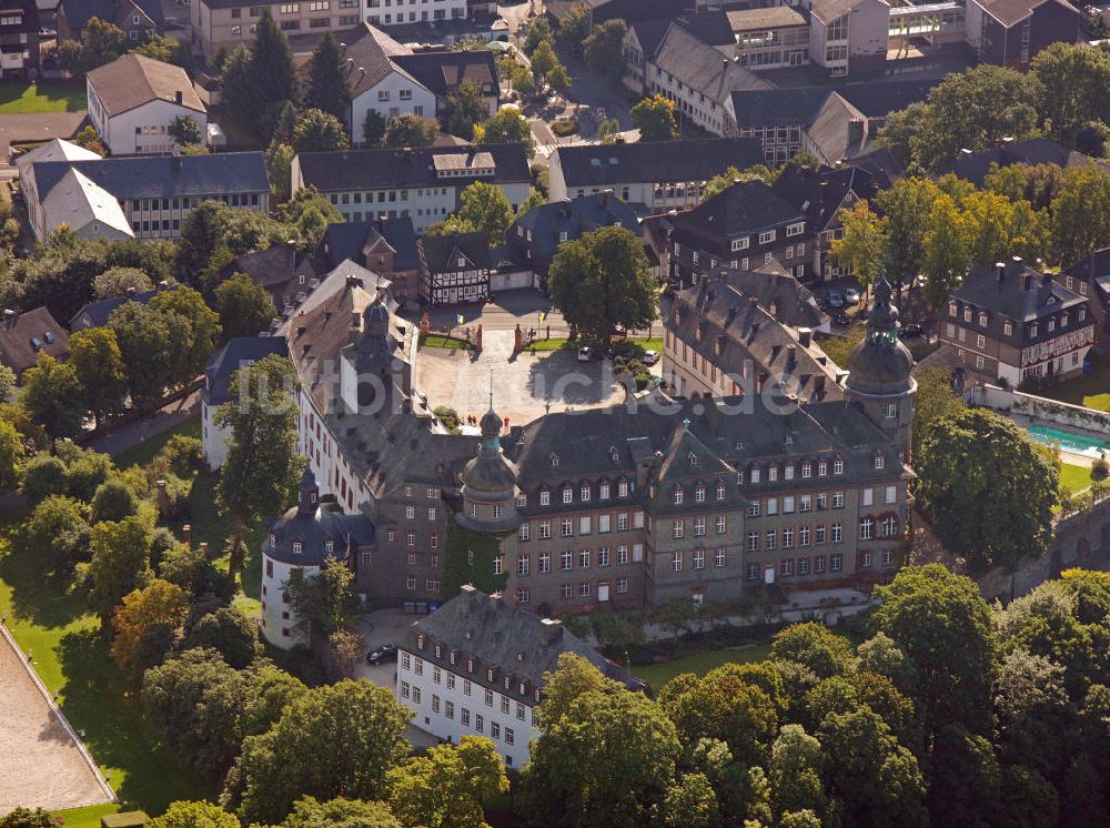 Luftaufnahme Bad Berleburg - Schloss Berleburg und Schlosspark