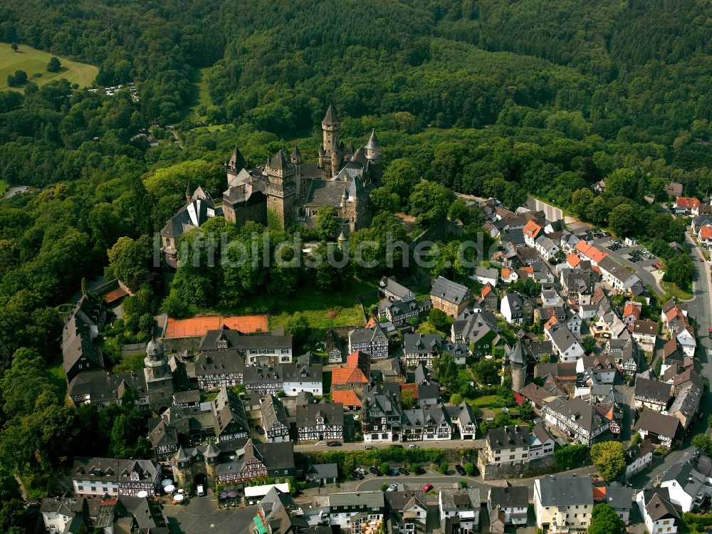 Braunfels aus der Vogelperspektive: Schloss Braunfels im Bundesland Hessen