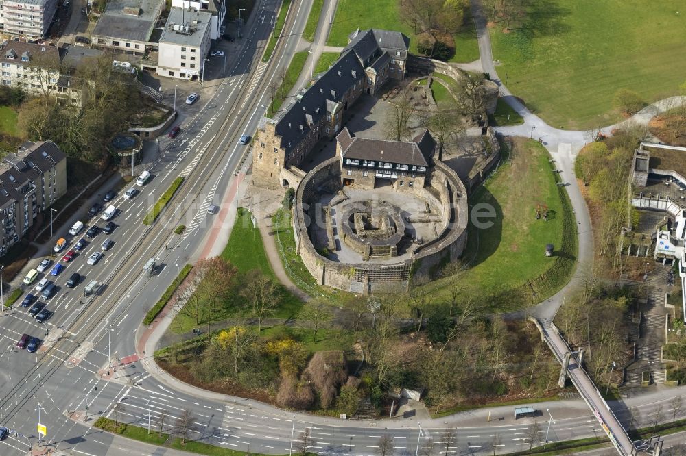 Mülheim an der Ruhr aus der Vogelperspektive: Schloss Broich in Mülheim an der Ruhr im Bundeslandes Nordrhein-Westfalen NRW