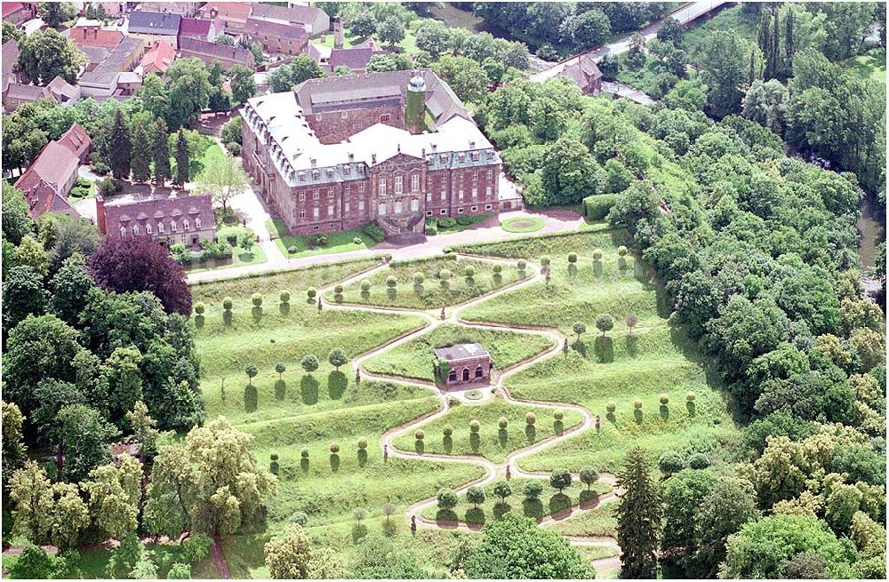 Burgscheidungen aus der Vogelperspektive: Schloss Burgscheidungen