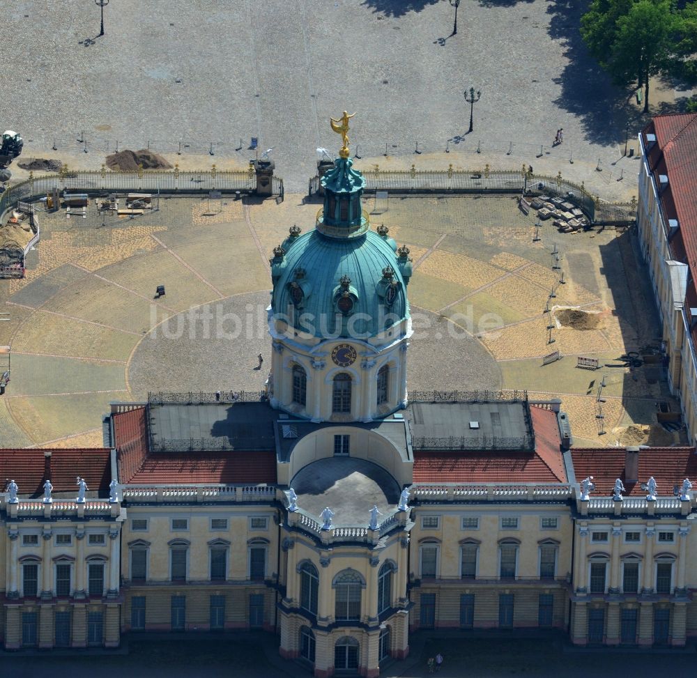 Berlin aus der Vogelperspektive: Schloß Charlottenburg in Berlin