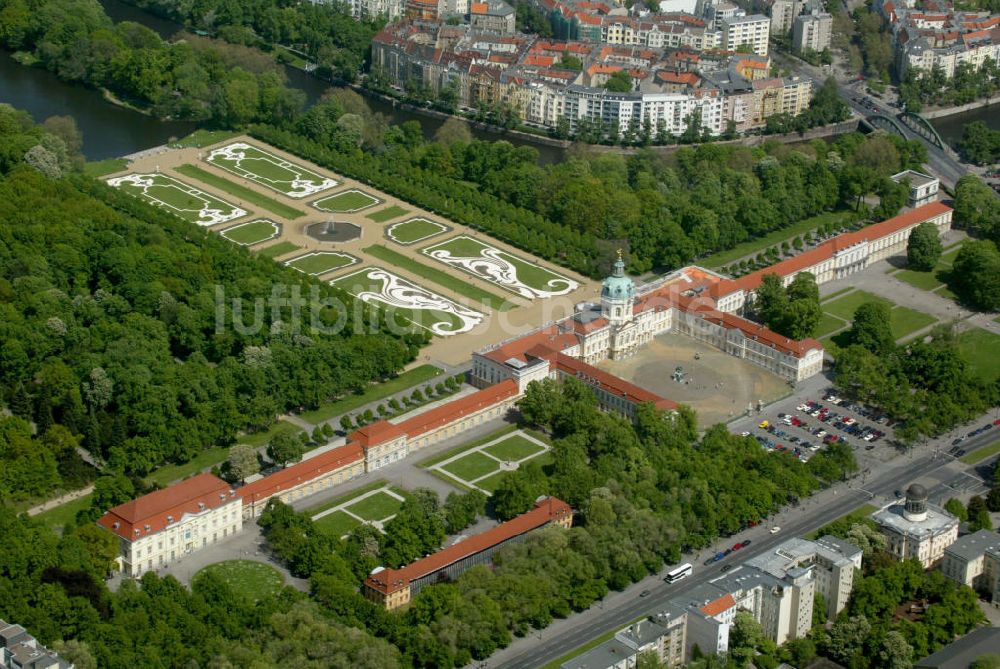 Luftaufnahme Berlin - Schloss Charlottenburger Berlin