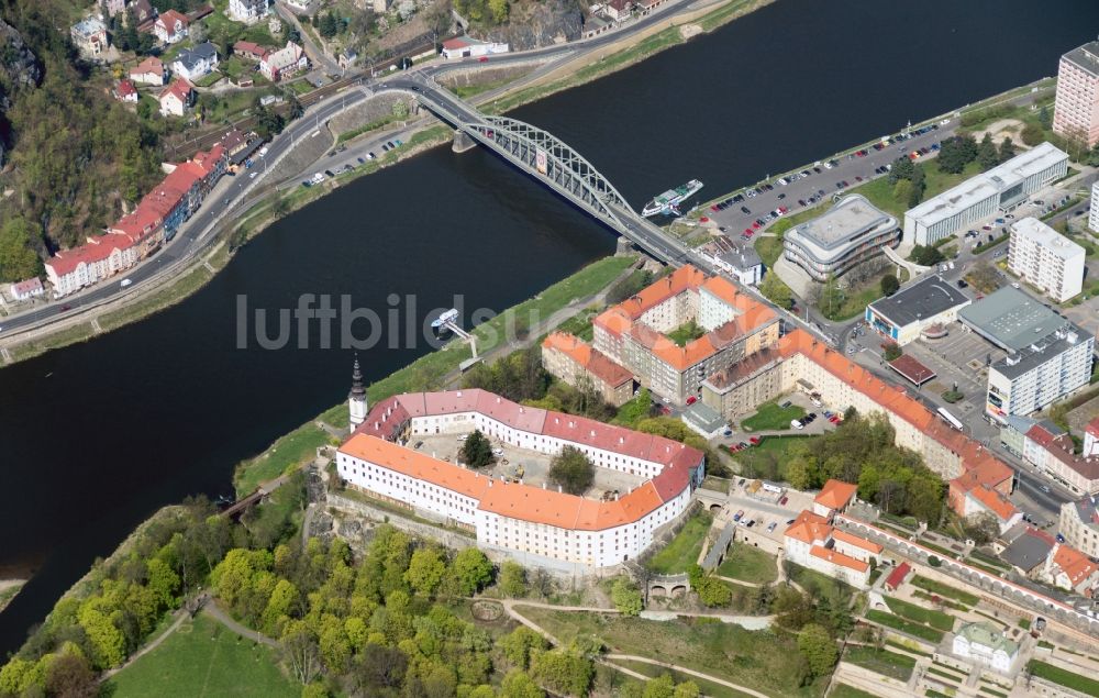 Luftaufnahme Tetschen-Bodenbach, Decin - Schloss Decin im vormaligen Tetschen-Bodenbach in der Tschechischen Republik