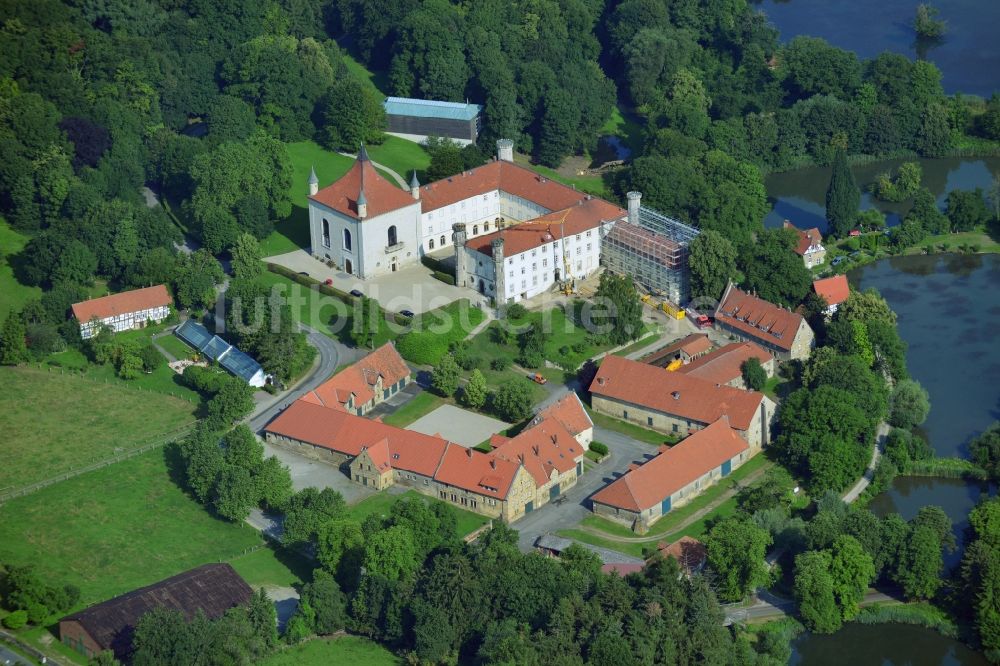 Luftbild Derneburg - Schloß Derneburg in Derneburg in der Gemeinde Holle im Bundesland Niedersachsen