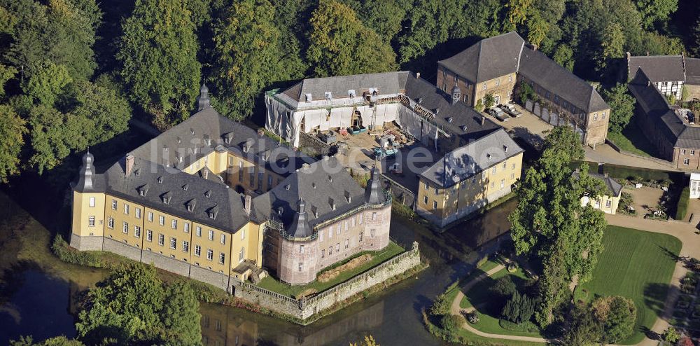 Luftbild Jüchen - Schloss Dyck in Jüchen