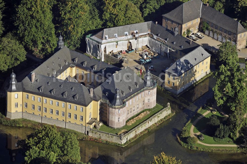 Jüchen aus der Vogelperspektive: Schloss Dyck in Jüchen