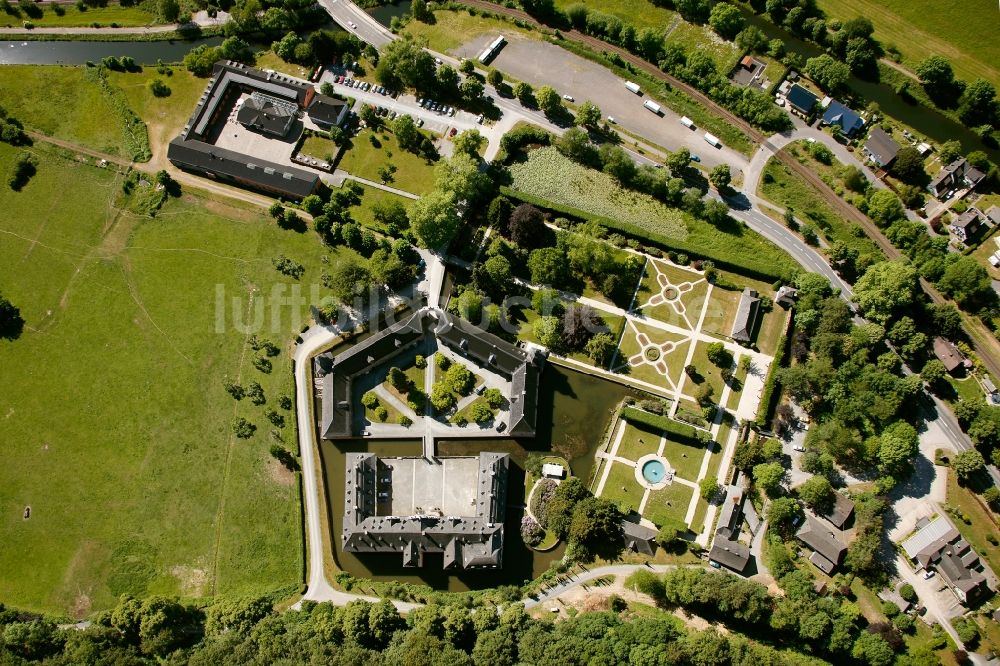 Luftaufnahme Engelskirchen OT Ehreshoven - Schloss Ehreshoven in Engelskirchen im Bundesland Nordrhein-Westfalen