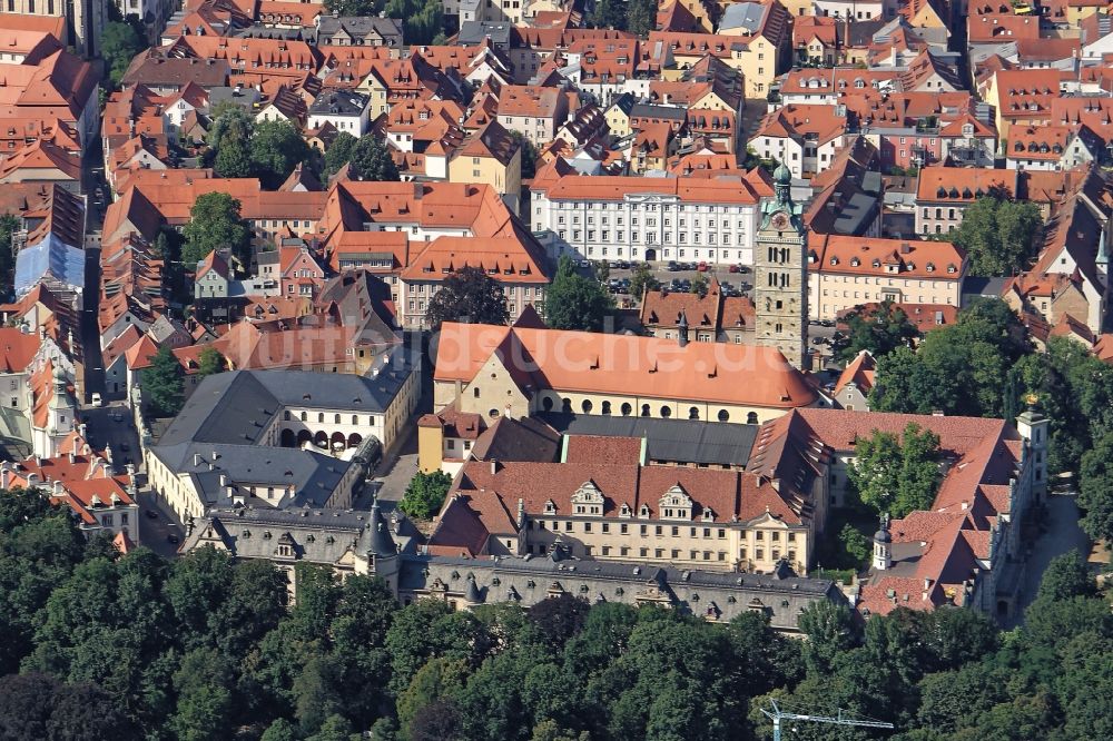 Luftaufnahme Regensburg - Schloss St. Emmeram im Altstadt- Zentrum von Regensburg im Bundesland Bayern