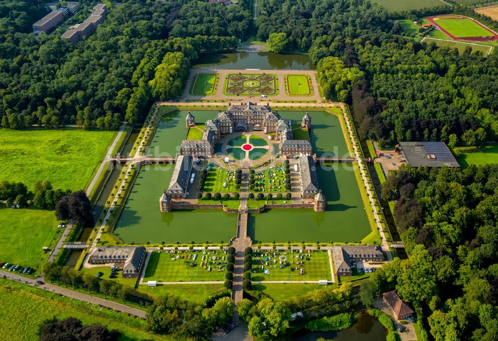 Nordkirchen von oben - Schloss der Fachhochschule für Finanzen Nordrhein Westfalen Bibliothek in Nordkirchen im Bundesland Nordrhein-Westfalen, Deutschland