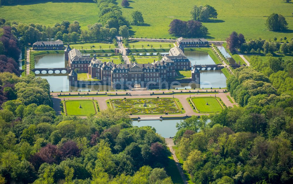 Luftaufnahme Nordkirchen - Schloss der Fachhochschule für Finanzen Nordrhein Westfalen Bibliothek in Nordkirchen im Bundesland Nordrhein-Westfalen, Deutschland