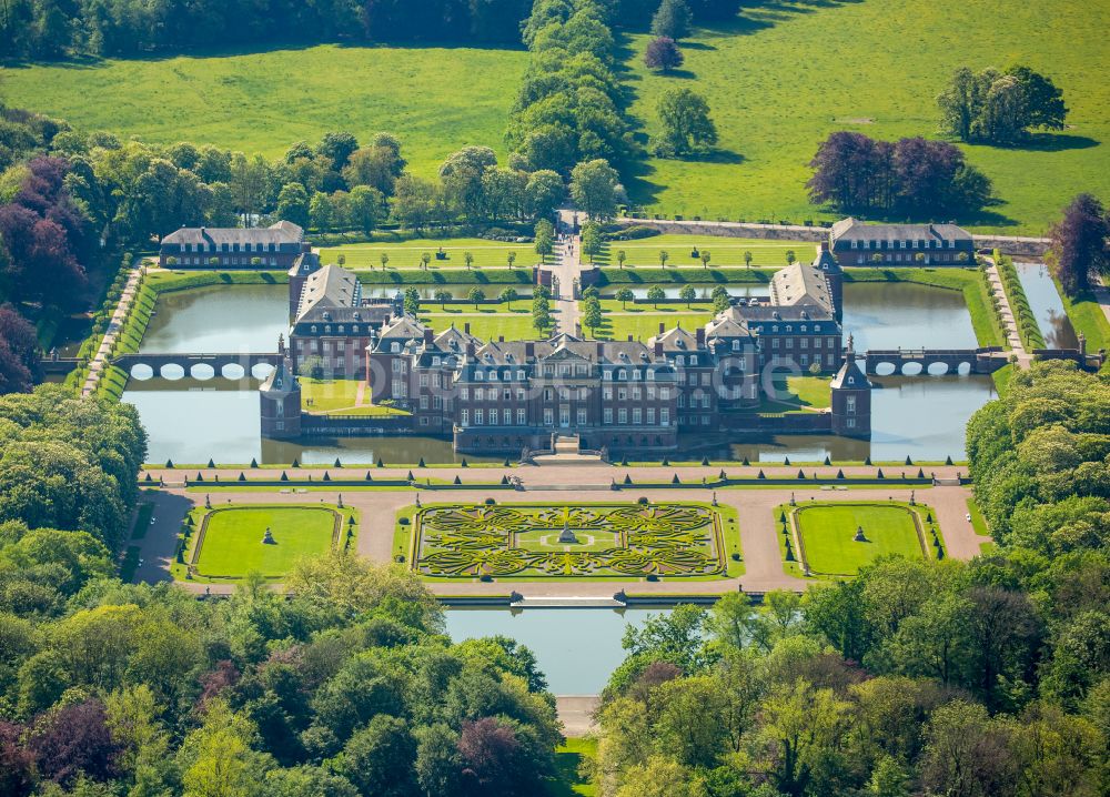 Nordkirchen von oben - Schloss der Fachhochschule für Finanzen Nordrhein Westfalen Bibliothek in Nordkirchen im Bundesland Nordrhein-Westfalen, Deutschland