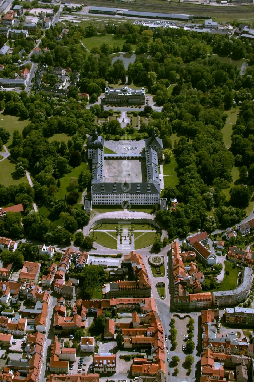 Gotha aus der Vogelperspektive: Schloss Friedenstein in Gotha im Bundesland Thüringen